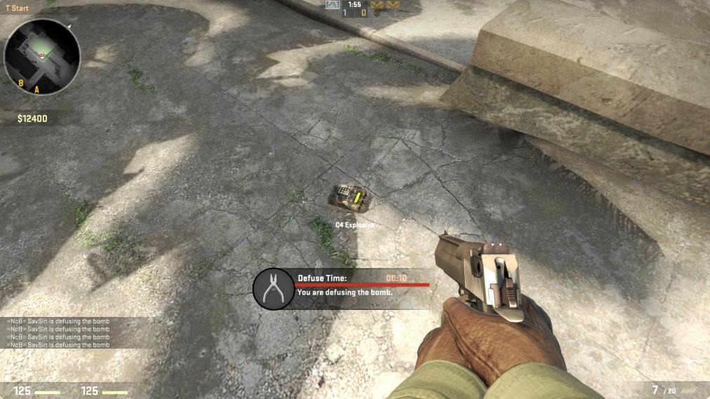 defusing a bomb in cs2